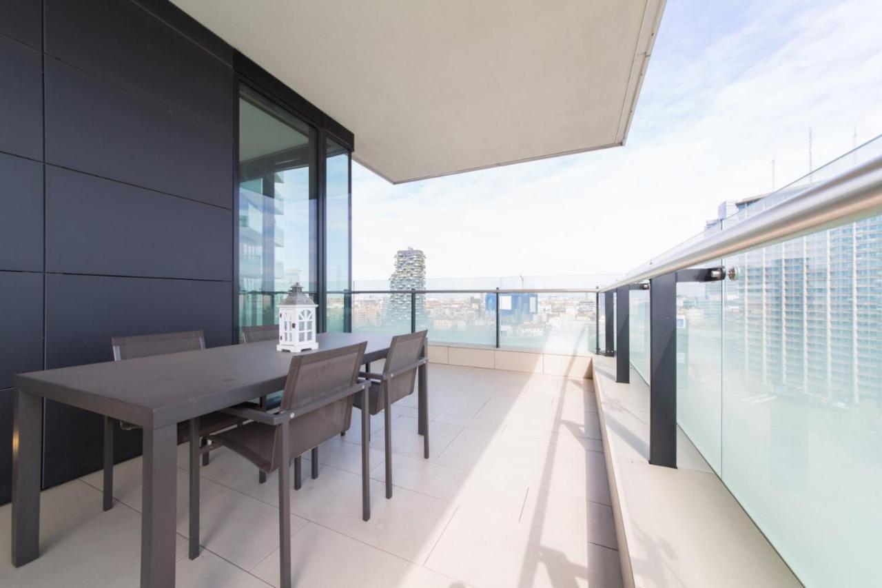 Stylish Elegant Suite In Torre Solaria With Exclusive Milan'S View ภายนอก รูปภาพ